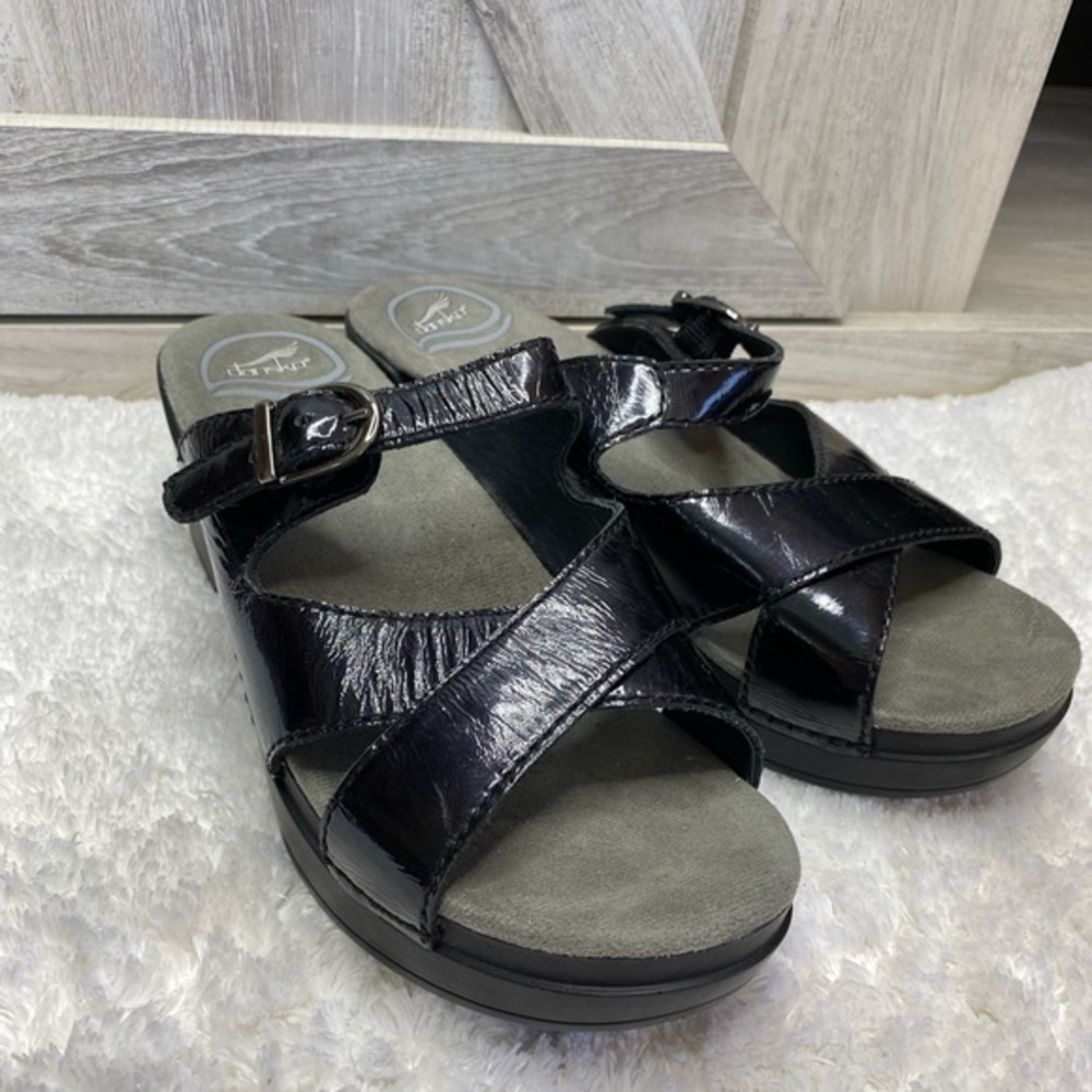 Dansko Sela Clog Black Patent Crinkle Criss-Cross Clog Mule EU 37  US 6.5 - 7